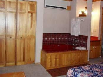 High Village Breezy Point ภายนอก รูปภาพ